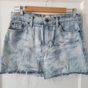 Aritzia TNA Cut Off Distressed Asymmetrical Mini Denim Skirt Acid Wash Size 8
